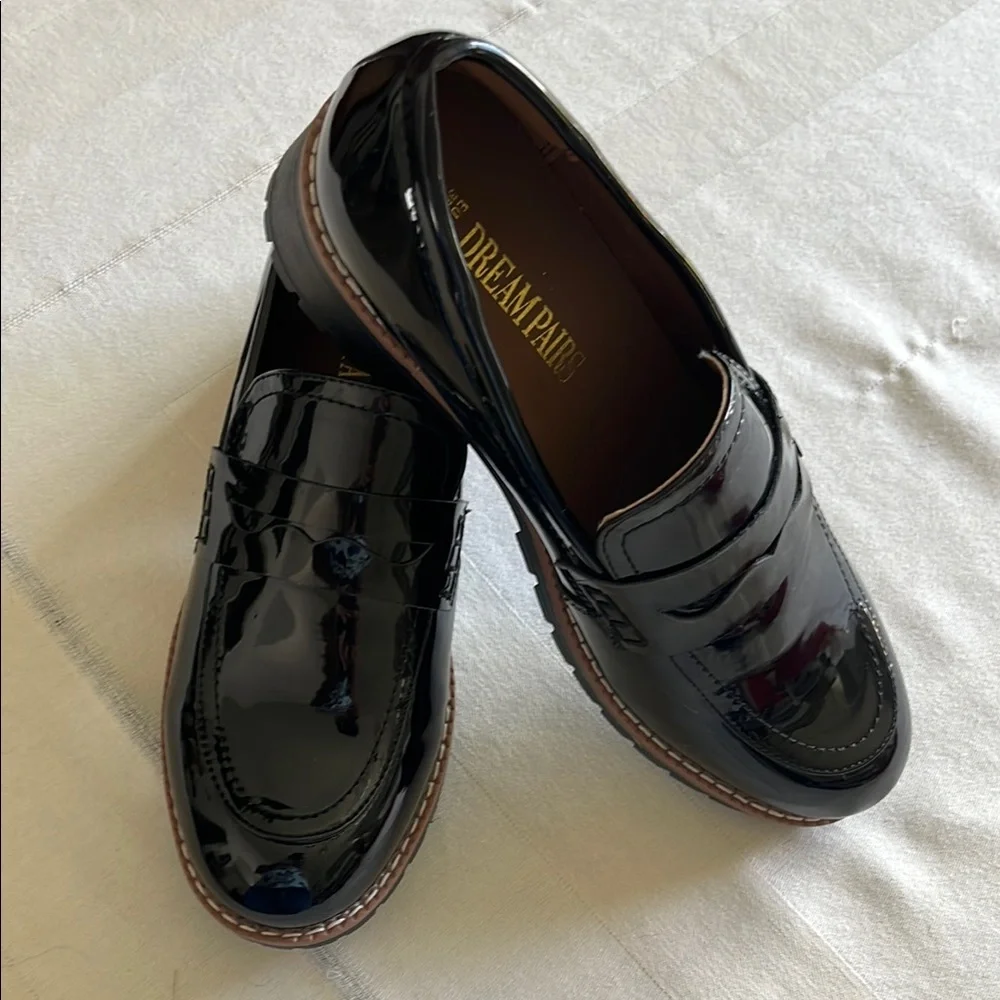 NWNT DREAM PAIRS Women’s Loafers Shoes Black Size 7 - Picture 1 of 5